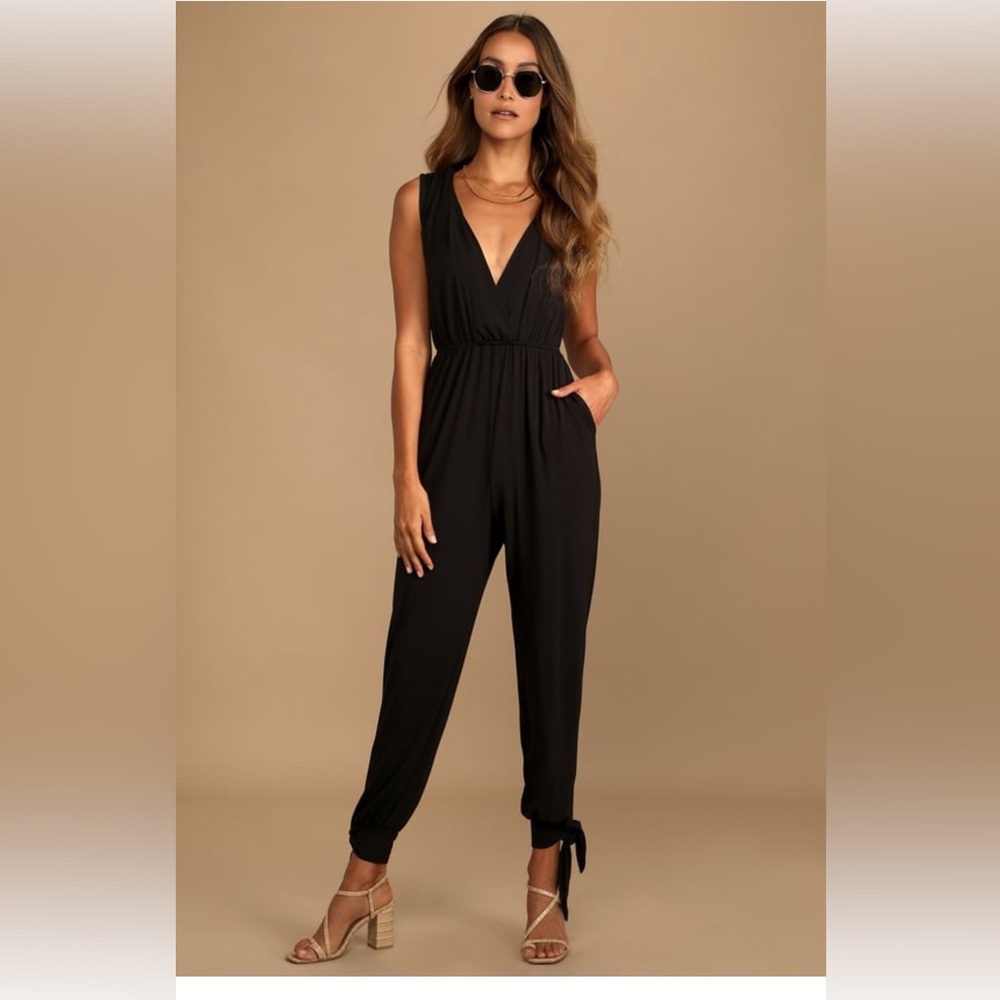 Lulus jogger jumpsuit